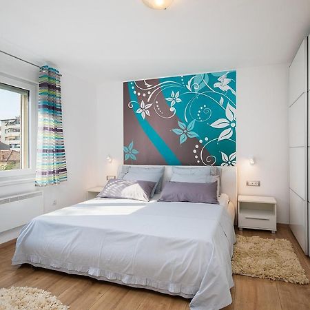 Apartment Kim Pula Luaran gambar