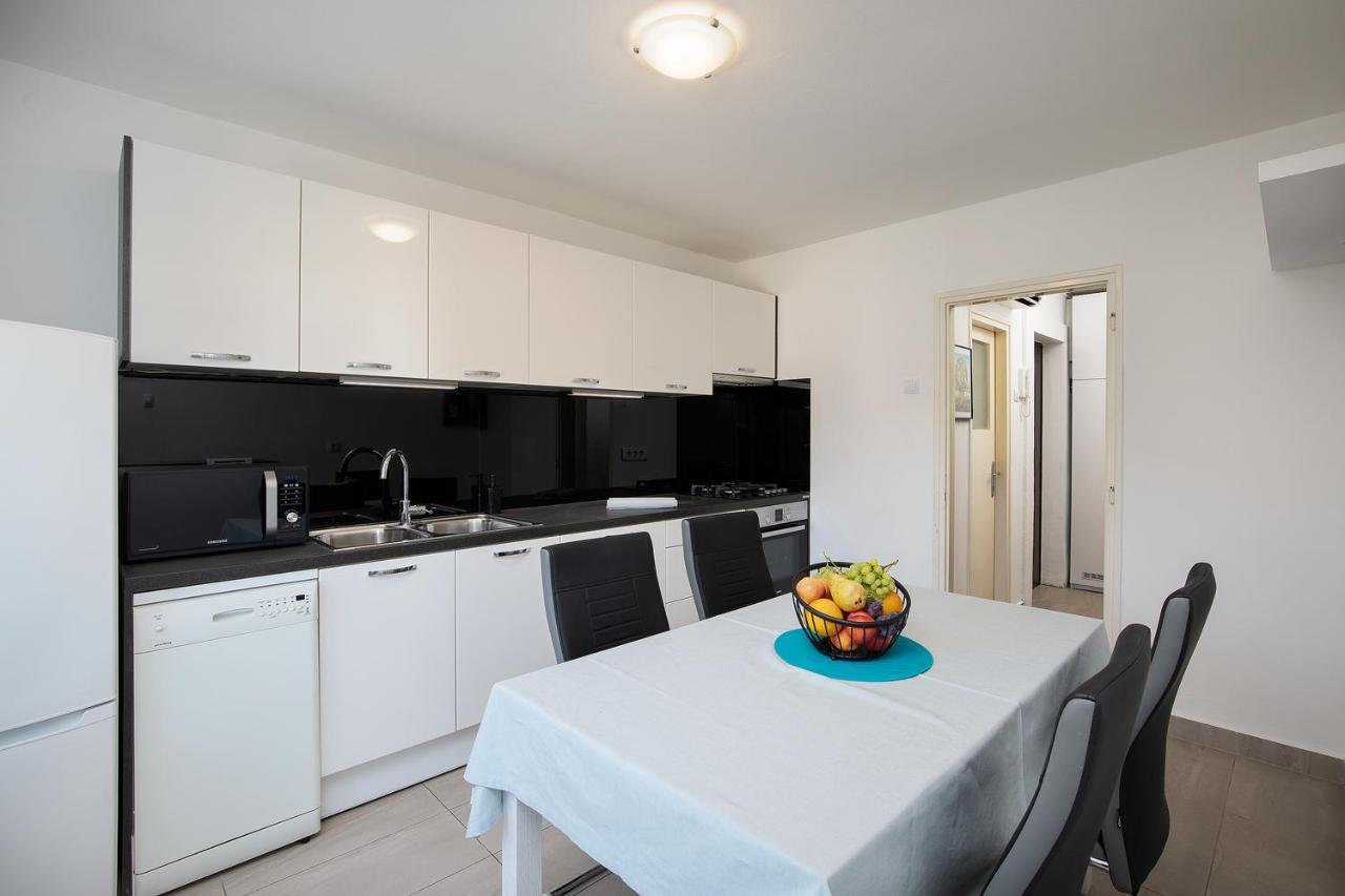 Apartment Kim Pula Luaran gambar