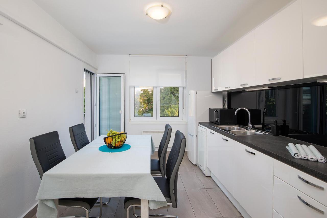 Apartment Kim Pula Luaran gambar